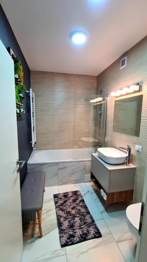 Cozy Studio Apartment บราชอฟ ภายนอก รูปภาพ